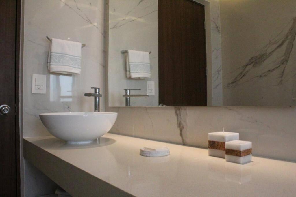Beach Front Renewed Apartment Cancun Ngoại thất bức ảnh