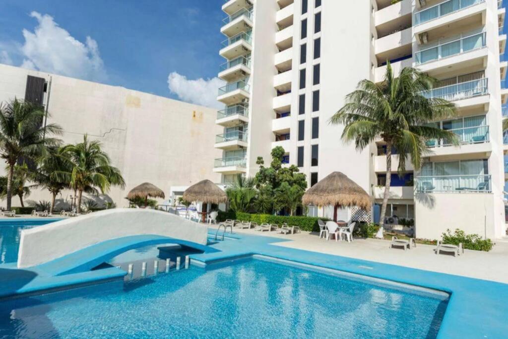 Beach Front Renewed Apartment Cancun Ngoại thất bức ảnh