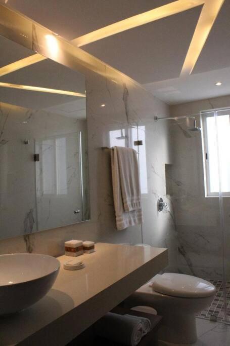 Beach Front Renewed Apartment Cancun Ngoại thất bức ảnh